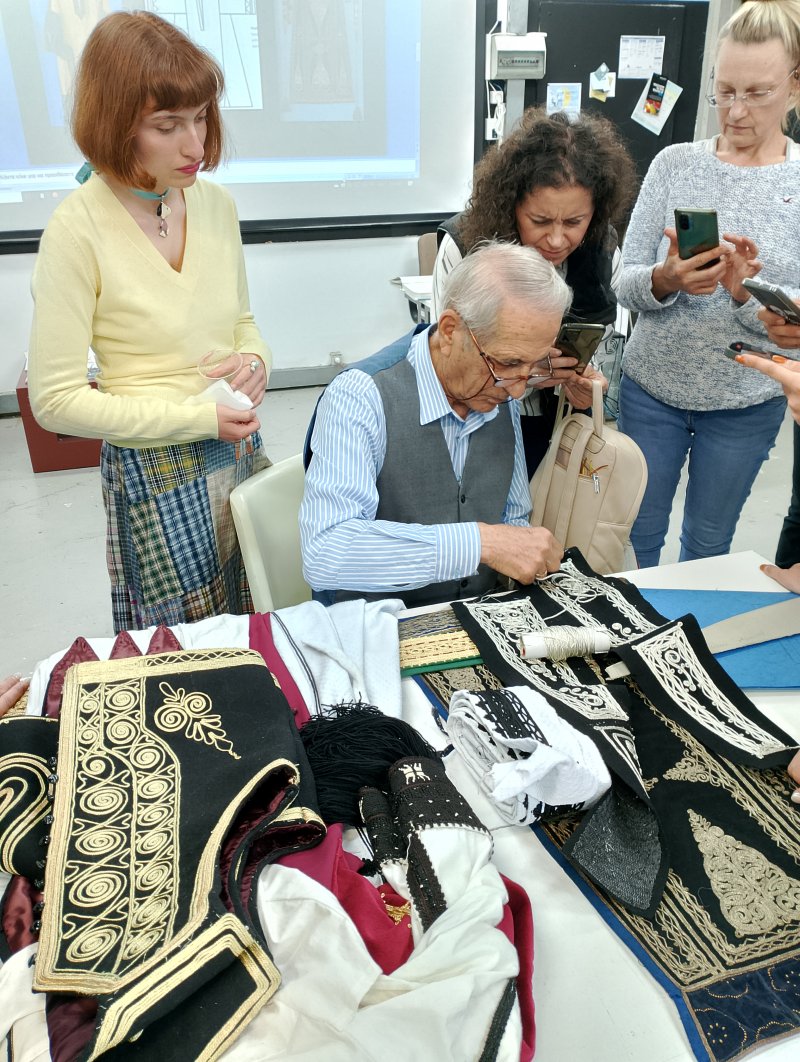 Workshop about Traditional Costumes at ISAEK Volos Municipality 